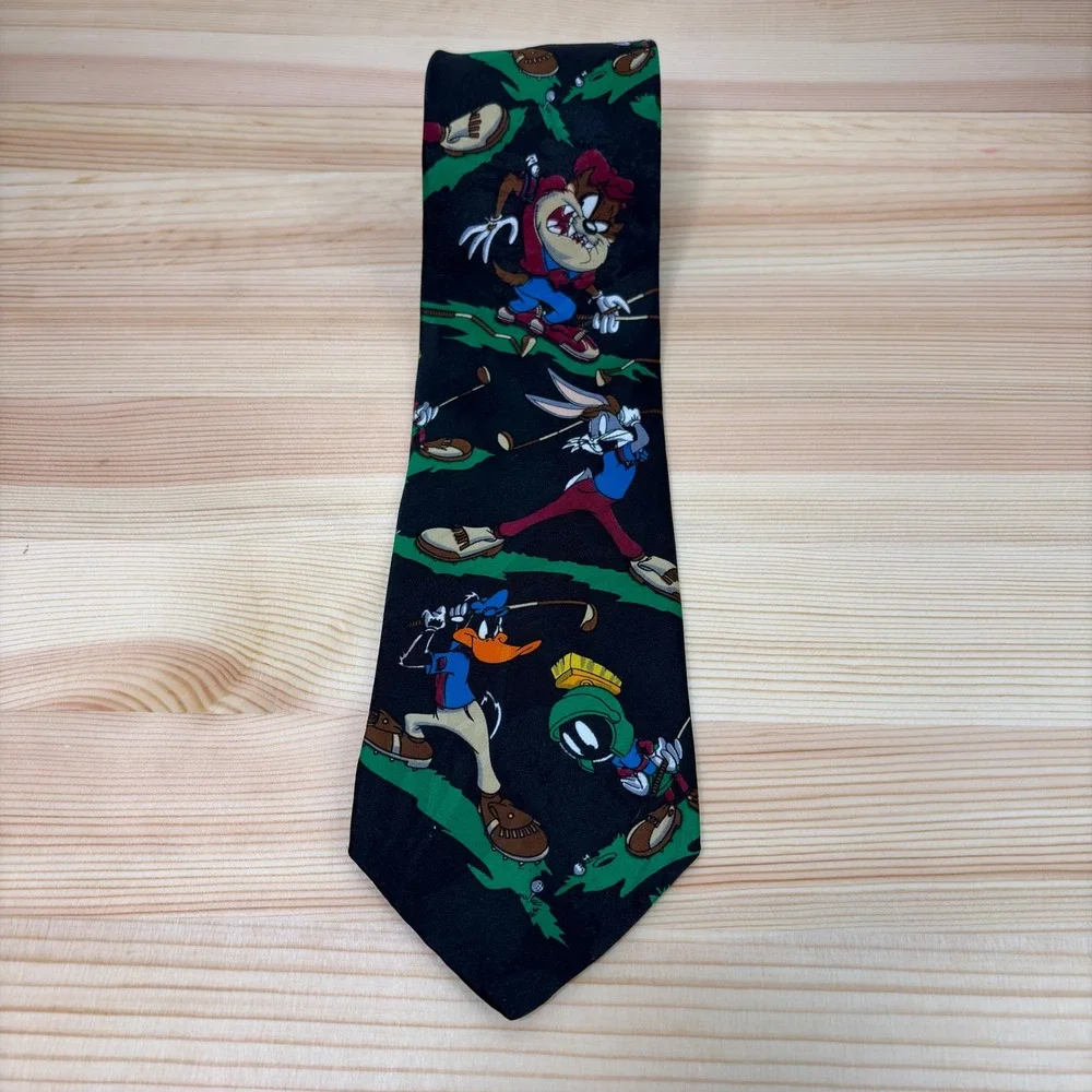 VTG 95 Looney Tunes Mania Golf Tie Men Black Bugs Bunny Marvin Martian Taz Daffy
